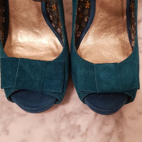 EUC Seychelles Suede and Snakeskin Heels - Picture 8 of 8